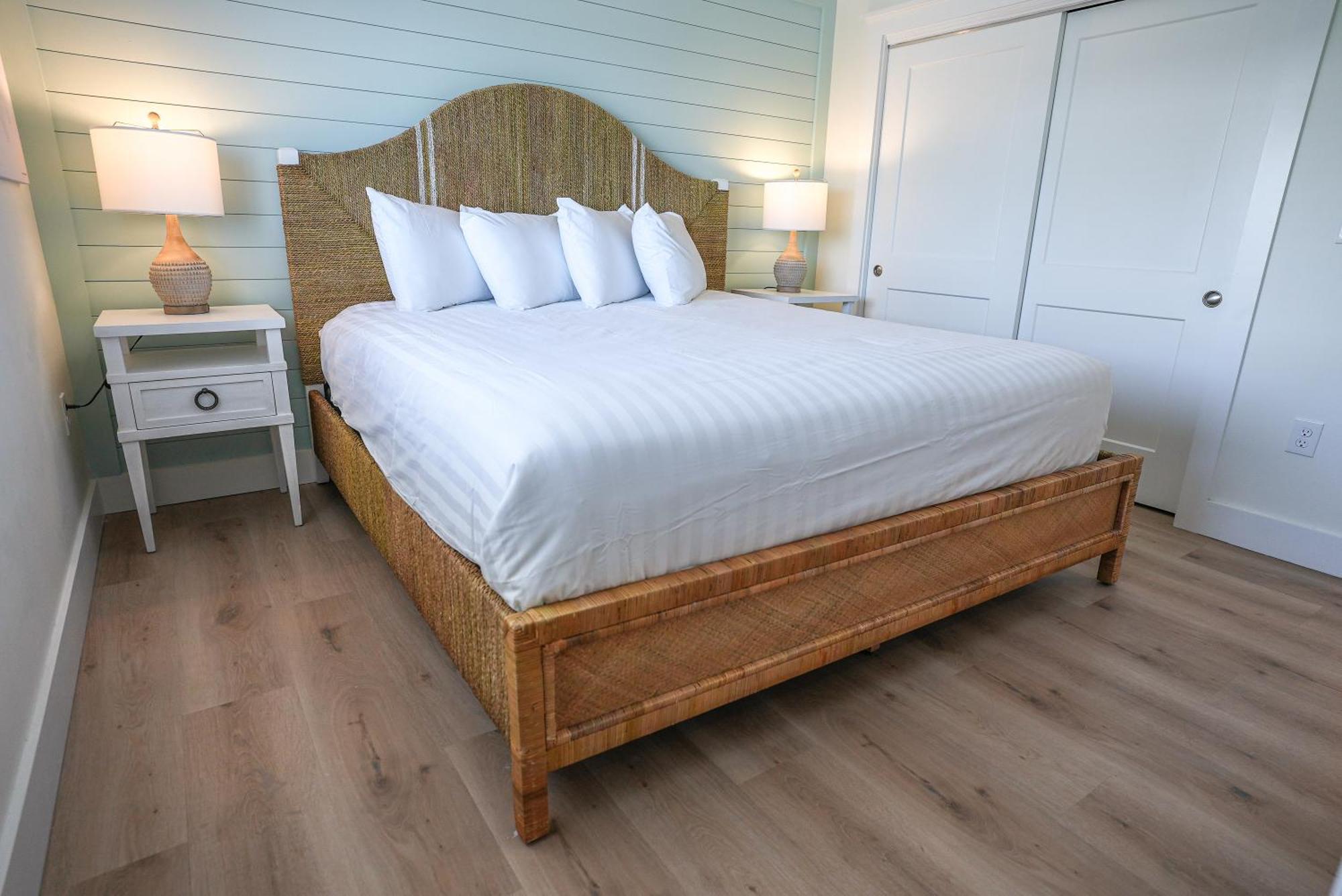 Manasota Key Hotel